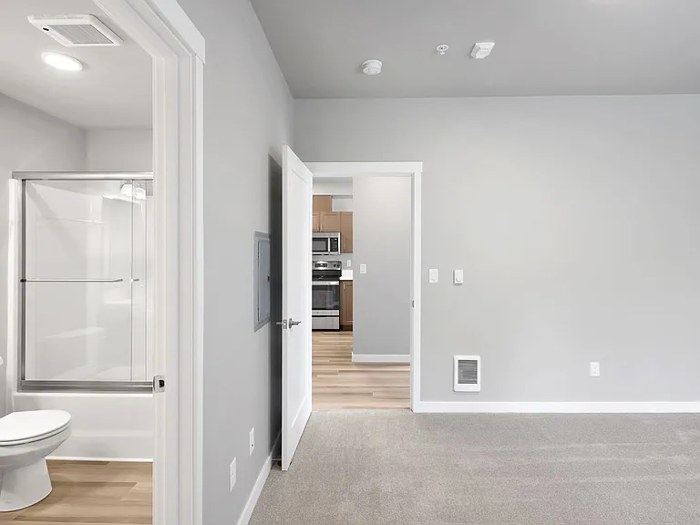 Kingsway Apartments — Photo 89