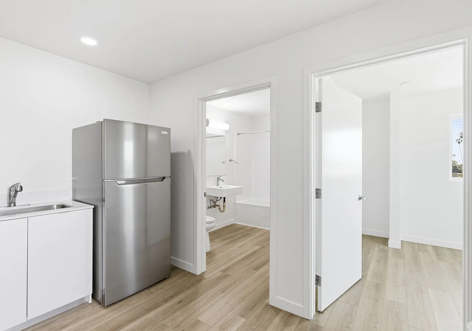 7655 San Pedro Street — Photo 4