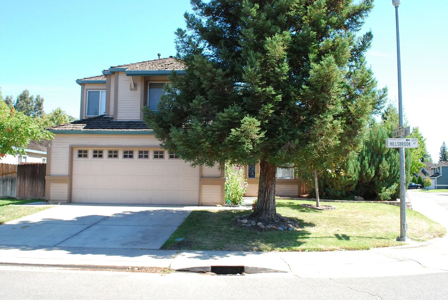 8324 Hillsbrook Dr photo 1