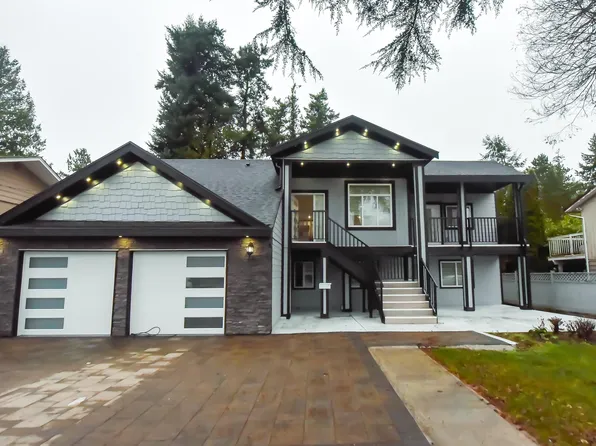 1675 136th St, Surrey, BC V4A 4E3