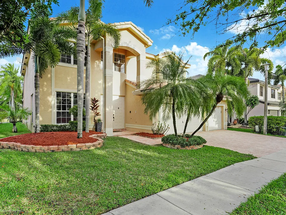 3181 SW 173rd Ter