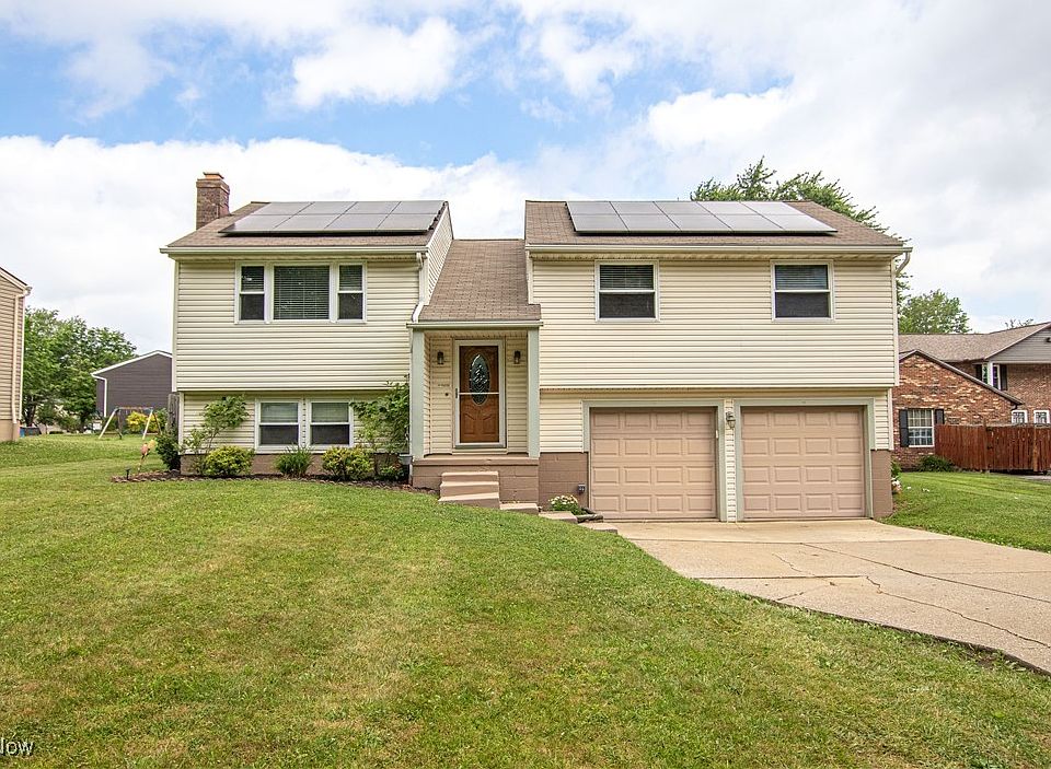 1st image of 525 Valley Dr