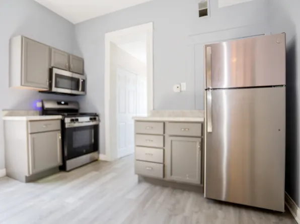3525 W Dickens Ave #2A, Chicago, IL 60647