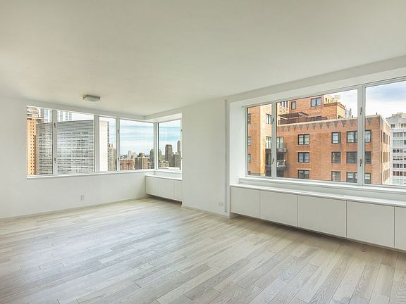 2nd image of 30 W 61st St APT 24D