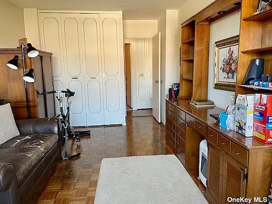 Sold by RE MAX Team | media 12