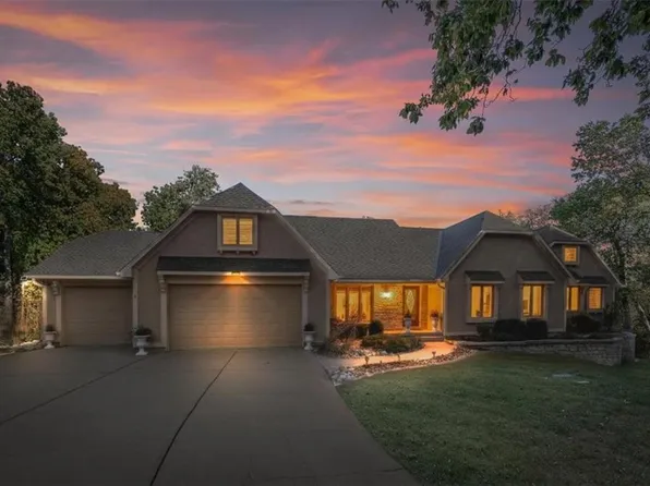 26104 E 99th St, Lees Summit, MO 64086