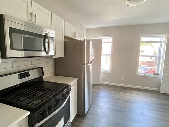 2nd image of 531A Charlotte St