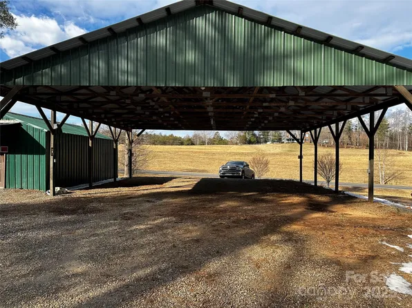 2122 Jay Clark Rd, Morganton, NC 28655