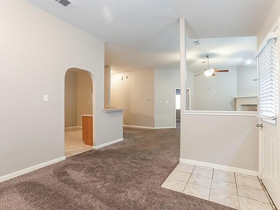 4th image of 21557 Maddux Dr
