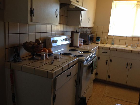 5th image of 5613 Hoffman Ct APT B