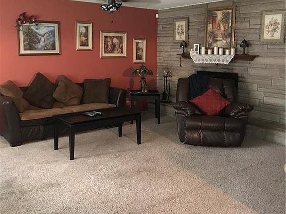 4th image of 87 Michele Dr