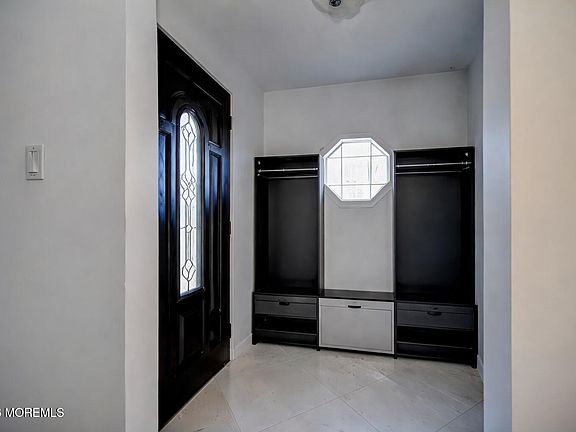 3rd image of 43 Wilson Avenue