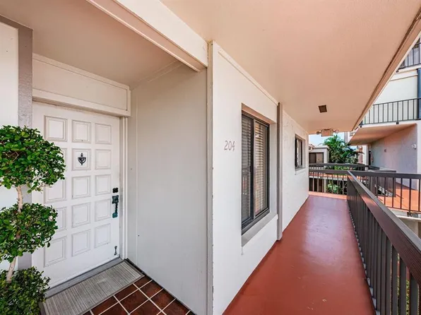 6295 Bahia Del Mar Cir, Saint Petersburg, FL