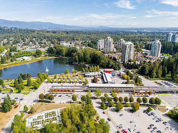 3rd image of 2990 Princess Cres #206