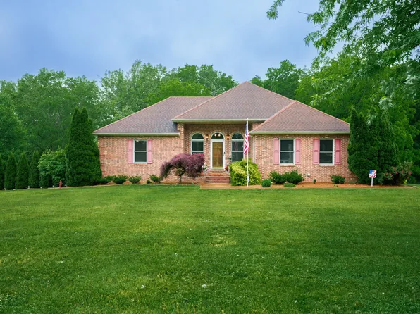 778 Fox Run Ln, Lafayette, TN 37083