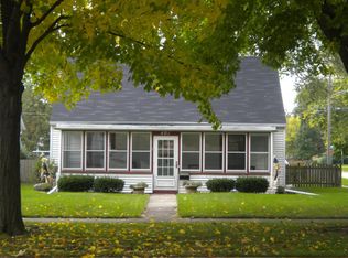 401 Ingleside Ave, Aurora, IL 60506