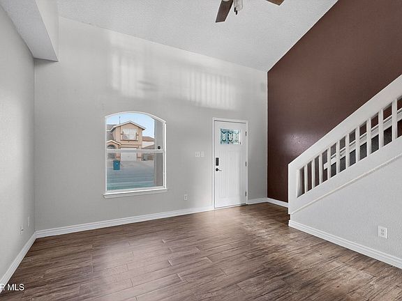 3rd image of 3626 Dominican St