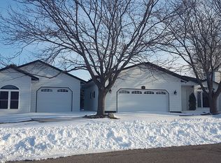 1440 NE 4th St, Madison, SD 57042