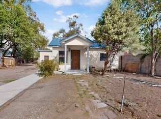 320-324 49th St NW, Albuquerque, NM 87105