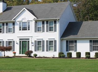 1231 Glenoak Dr, Tallmadge, OH 44278