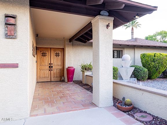 3rd image of 13852 N Bolivar Drive