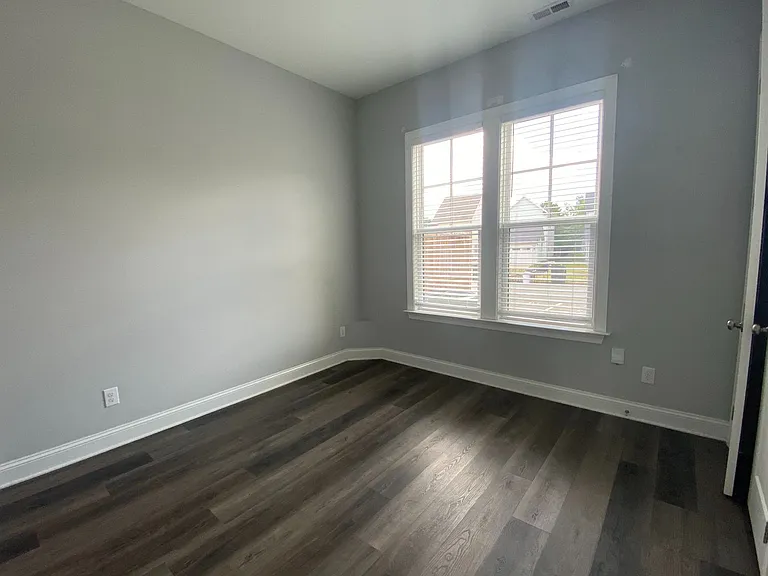 118 Philips Sq — Photo 33