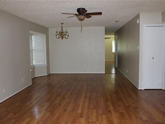 3rd image of 1708 Golden Grove Dr