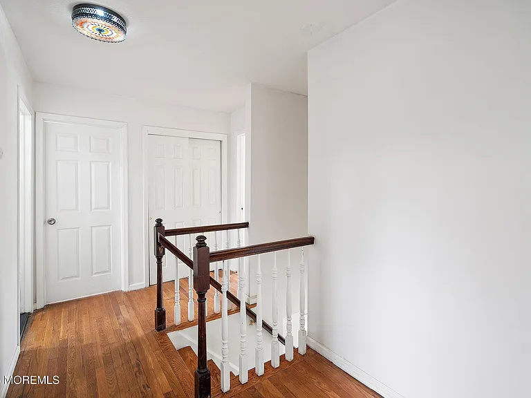 10 Monroe Ct — Photo 21