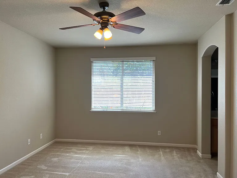 2338 Dunsley Cir — Photo 33