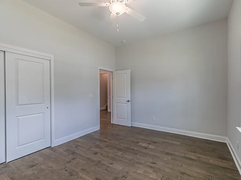 327 Fort Sullivan Dr — Photo 20
