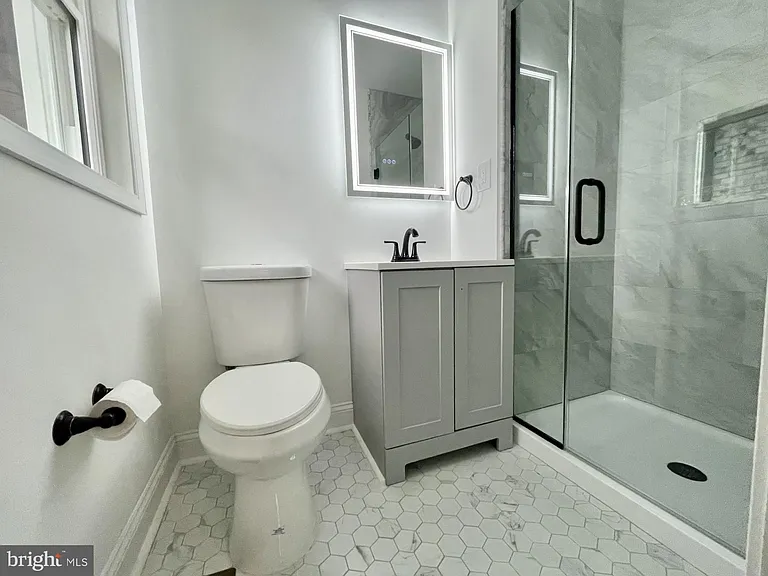 313 Windsor Ct — Photo 13