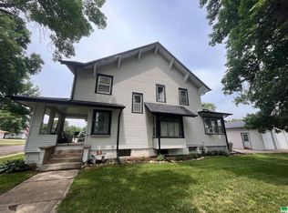 302 N Main St, Inwood, IA 51240