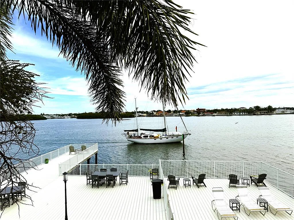 1 bed, 1.0 bath, 600 sqft, $1,700 — Photo 2