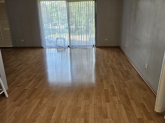 3rd image of 9817 Treetop Dr