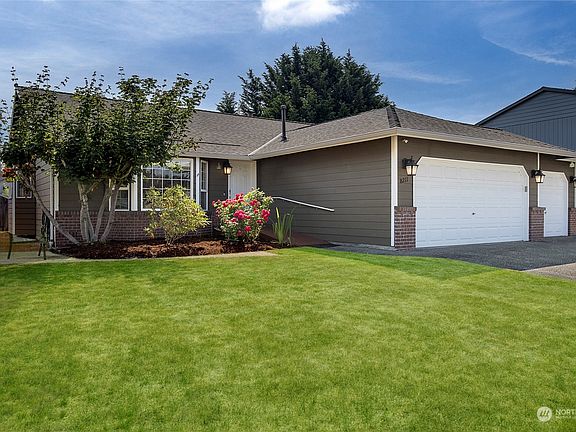 2nd image of 8211 49th Avenue NE
