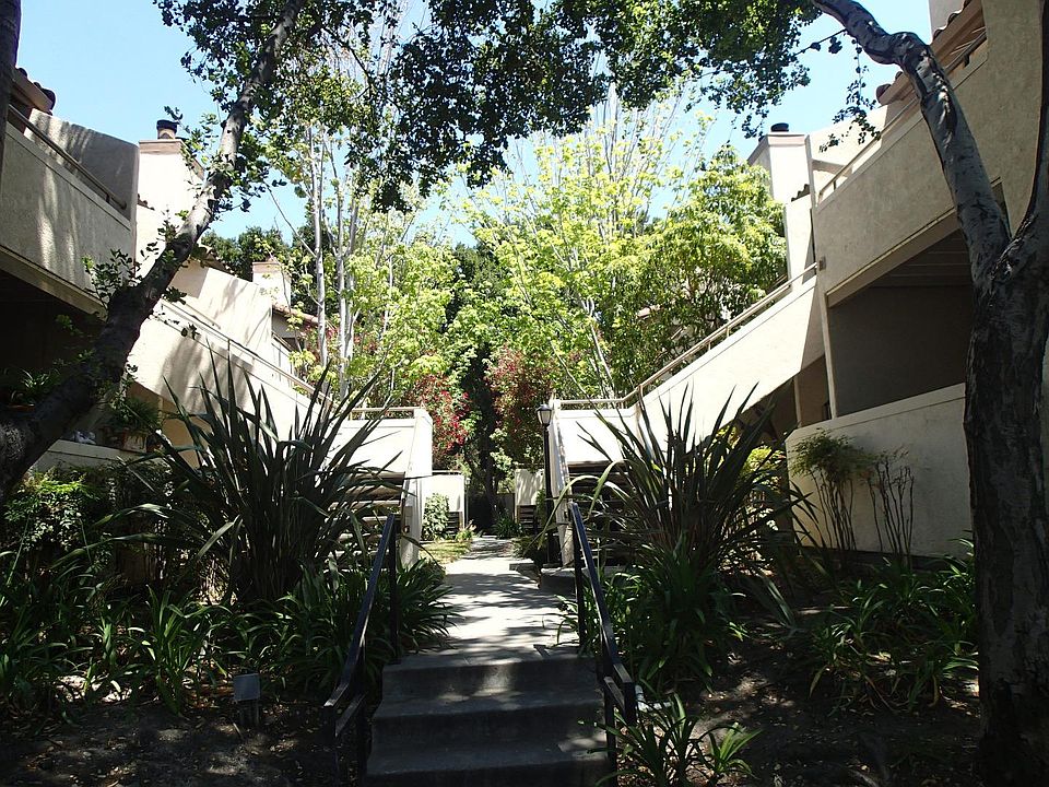 1st image of 977 Warburton Ave APT 108