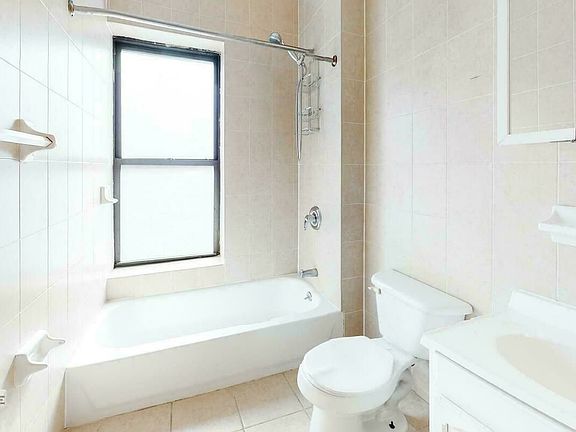 4th image of 289 Convent Ave #46A