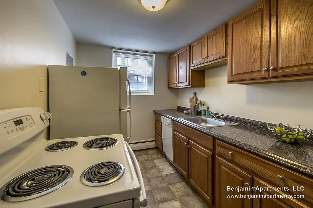 1 bed, $2,100 — Photo 4