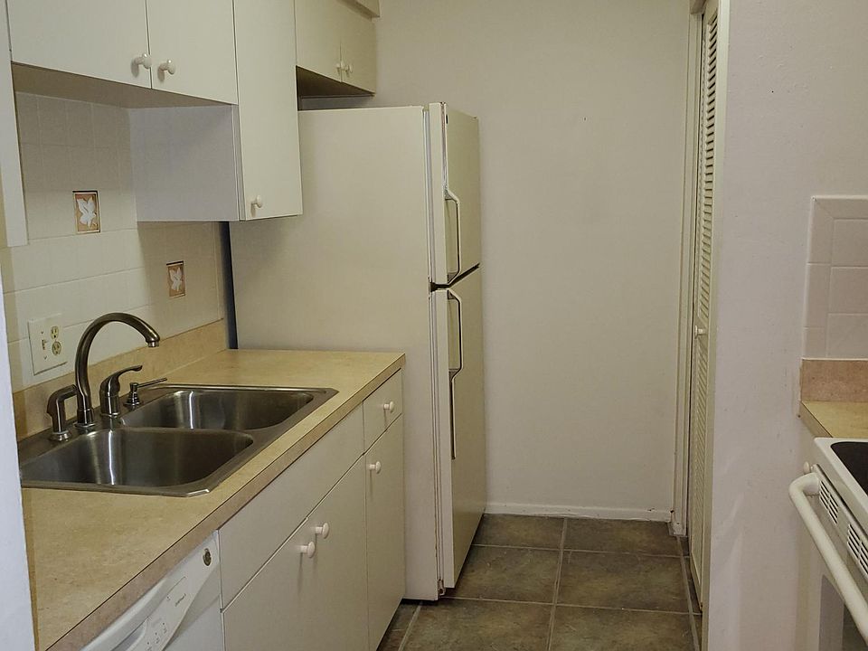 1st image of 5503 Pokeweed Ct APT B