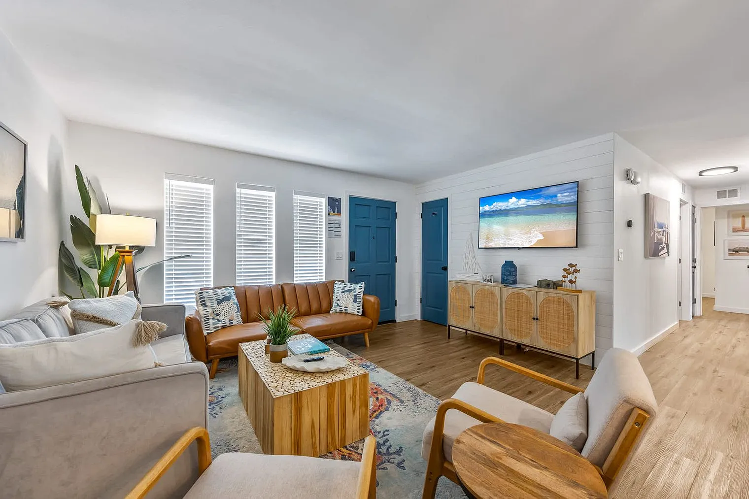 3 bed, 2.0 bath, 1786 sqft, $6,358 — Photo 4