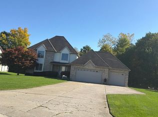 1071 Royalcrest Dr, Flint, MI 48532
