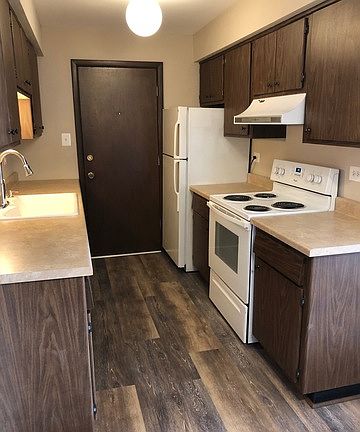 2nd image of 7100 176th St APT 301