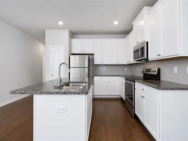 3370 Highbury Way — Photo 7