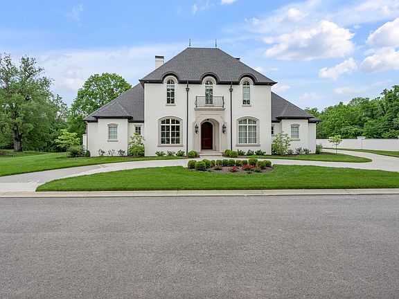 2nd image of 100 Lafontaine Ct