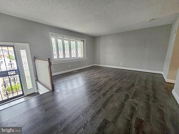 4th image of 3412 Lester Rd