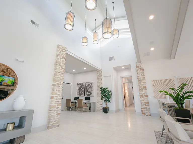 Aldara Apartments — Photo 39
