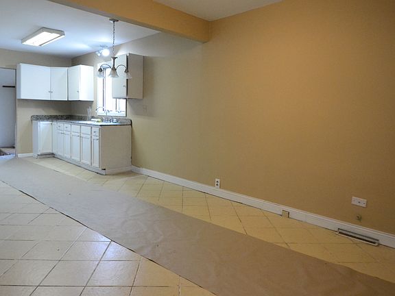 4th image of 9657 McVicker Ave