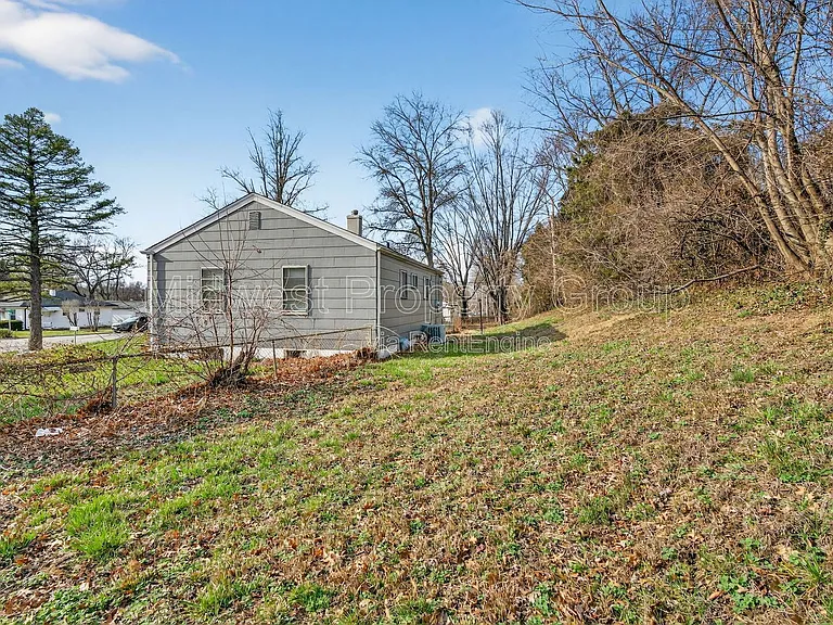 5900 Sheriton Dr — Photo 19