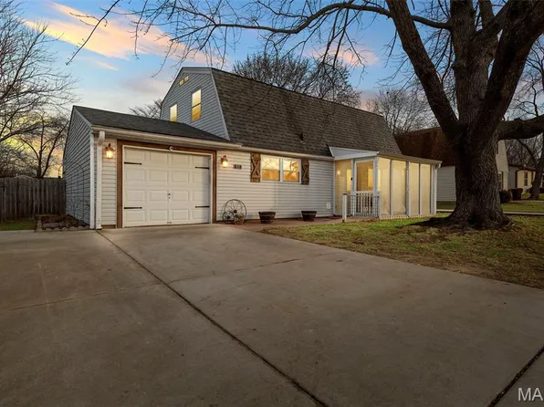 92 Plum Tree Dr, Saint Peters, MO 63376