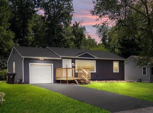 16 Marlo Dr, Belleville, IL 62226